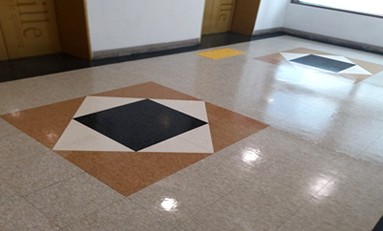 바닥왁스코팅 작업 사진 2