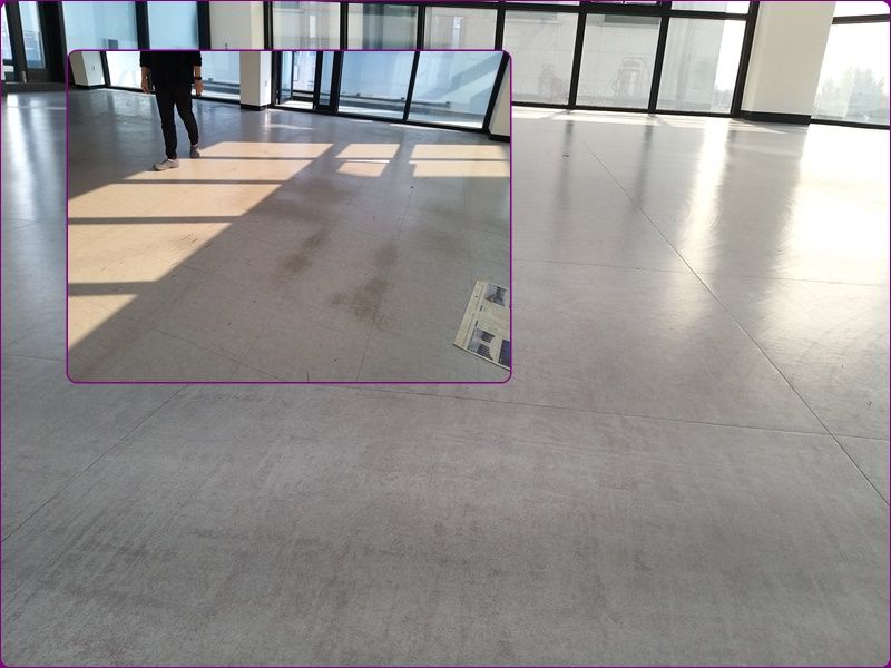 의정부 가능동 데코타일 바퀴자국 제거 및 오염제거 화장실 청소 작업 사진 2